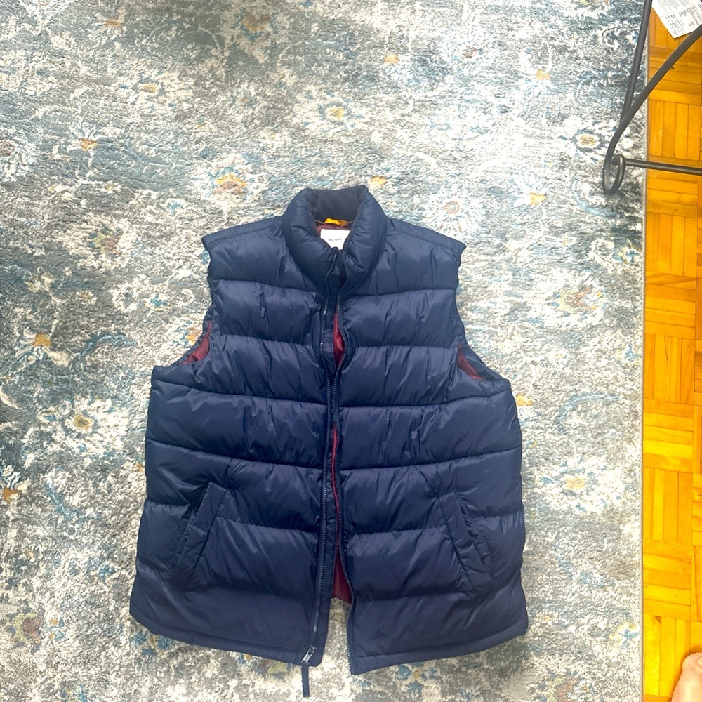 I’m selling my old navy jacket